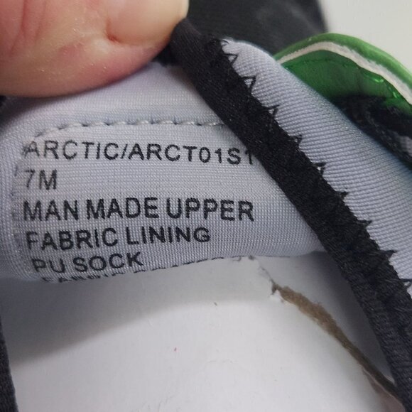 Steve Madden NWOT Arctic Black Green ARCT01S1 Size 7 - Picture 7 of 9